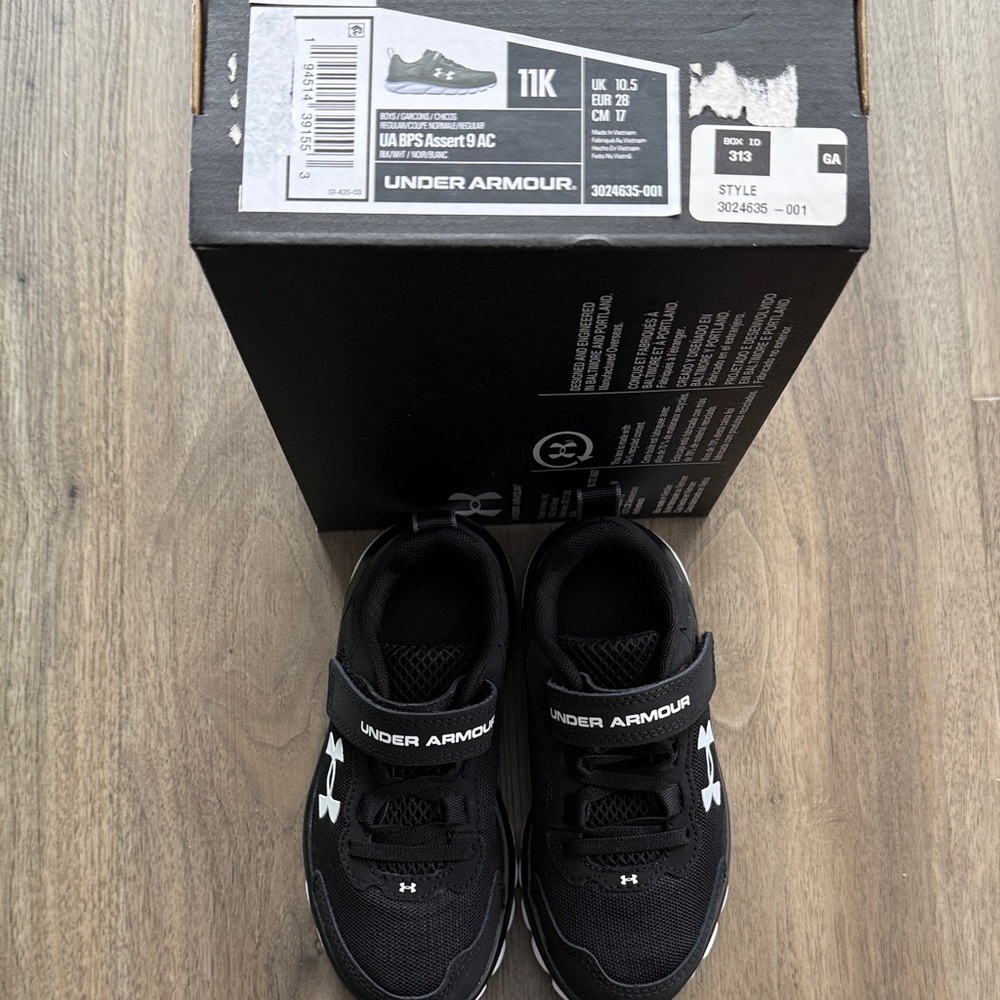 NEW Under Armour Kids Black Sneakers size 11c